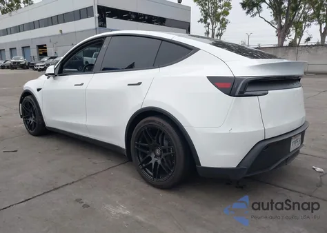 2026 Tesla Model Y Long Range Launch Series/Premium All-Wheel Drive z USA, uszkodzony, nr VIN 7SAYGDEE1TF356816